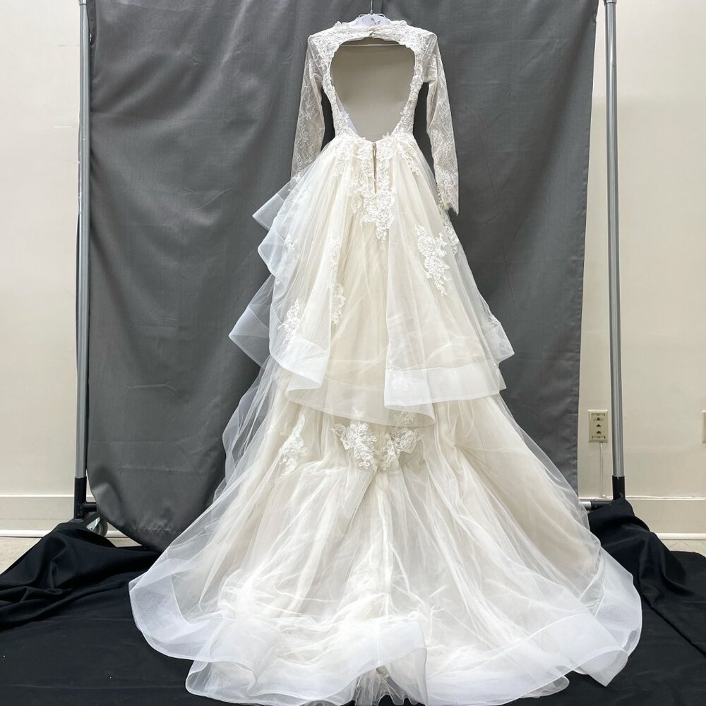 Monique Lhuillier Bliss Tiered Ballgown Wedding Dress - Picture 3 of 13
